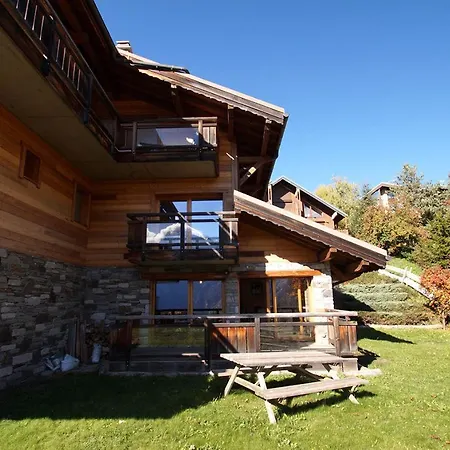 Gilda By Leavetown Vacations