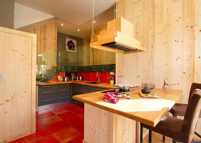 Gilda By Leavetown Vacations Resort